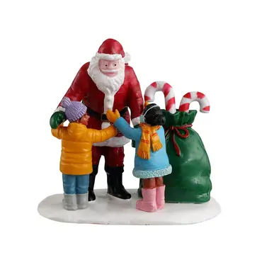 Santa Gets A Hug Lemax General Collection 2023